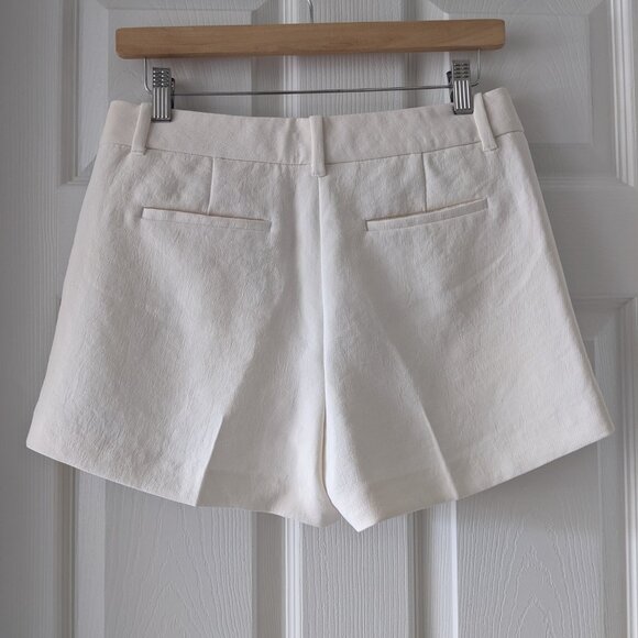 Low Rise Effortless Short - Light Burch - Size 4 - Picture 2 of 9